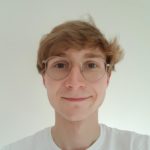 Avec lunettes