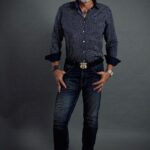 Phil Raiter in studio