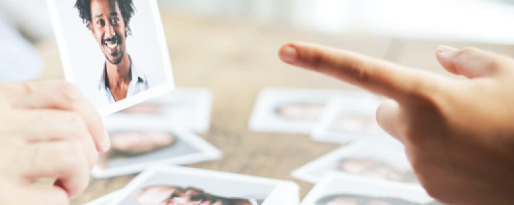 Casting en ligne d'artistes